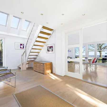 Summerhouse Nordkrogen Luxe W Water View Dronningmølle